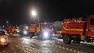 La UME se despliega en Parla para ayudar a retirar la nieve
