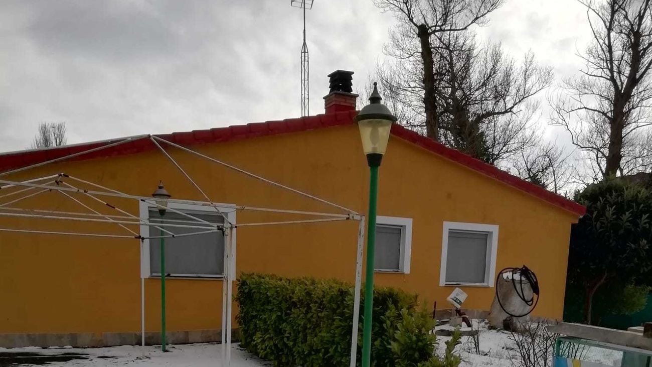 Jóvenes de Villaviciosa hacen la compra a personas mayores que no pueden salir