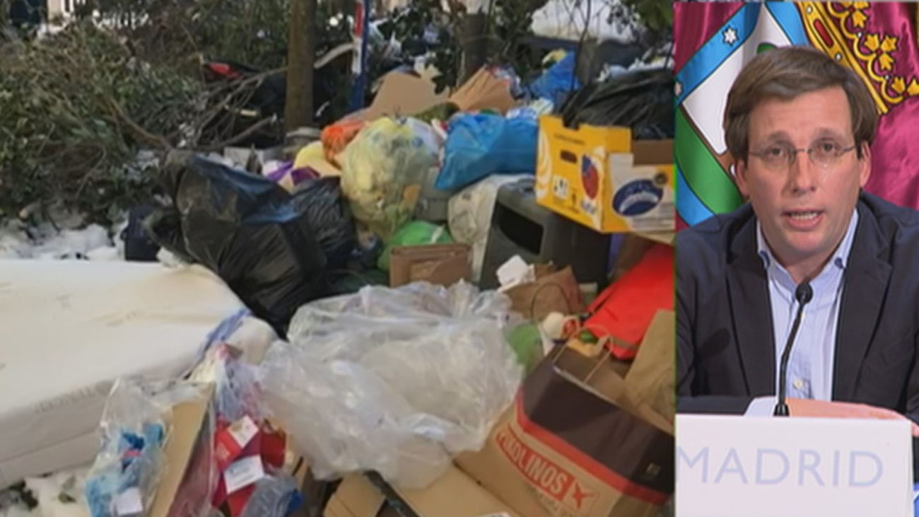 Retiradas de las calles de Madrid 1.100 toneladas de basura con el cien por cien de los camiones funcionando