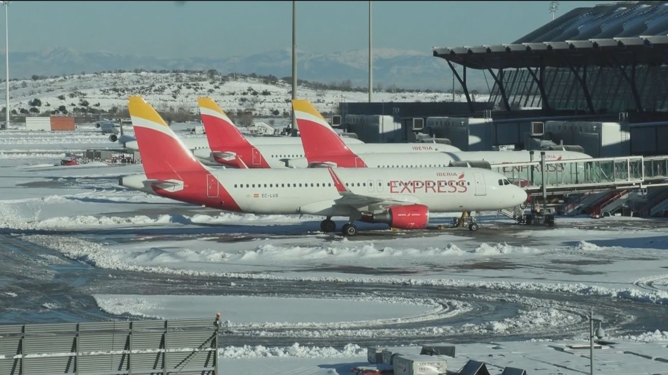 La nevada  en el aeropuerto de Madrid-Barajas