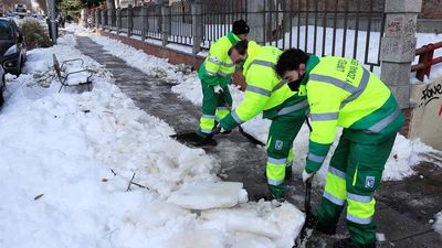 Transportes, basura, colegios, entierros... Así está Madrid una semana después de que empezara a nevar