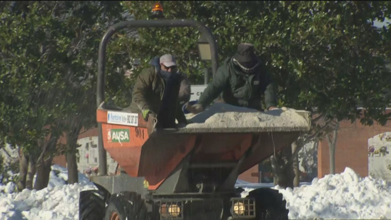 Los cementerios de Madrid recuperan la normalidad