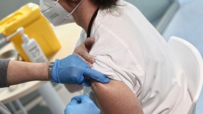 Nuevo toque de queda, cierre de bares, más zonas restringidas... Madrid inicia otra etapa contra la Covid