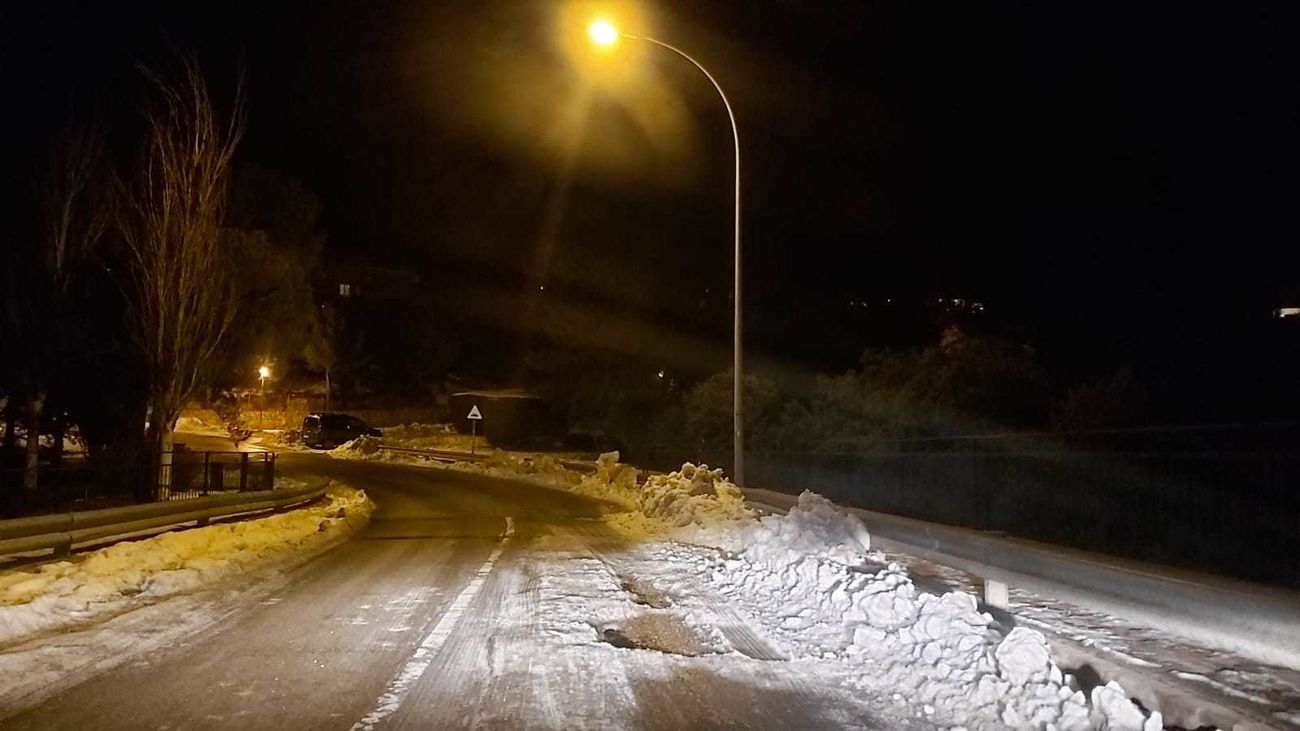 Hoyo refuerza la limpieza para intentar restablecer el servicio de autobús