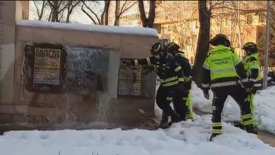 Rotura de una tubería en Moratalaz por los efectos de Filomena