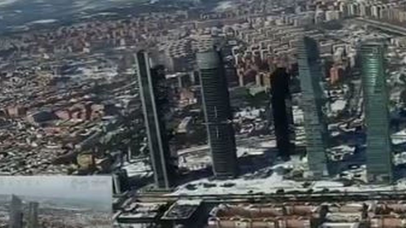 Bomberos de la Comunidad valoran en helicóptero los efectos de Filomena