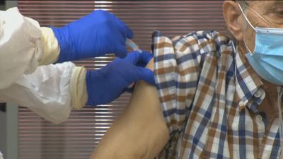 Madrid supera los 100.000 vacunados y empieza con la segunda dosis