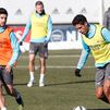 Varane vuelve a entrenar con el grupo, con Sergio Ramos al margen
