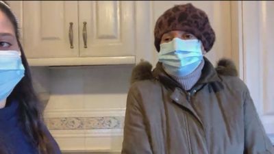 La pesadilla de una vecina de Rivas, atrapada en su vivienda sin agua desde hace una semana