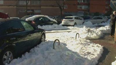 Personas mayores aisladas y ambulancias sin acceso en las calles de Coslada