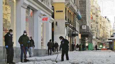 Los comercios pierden 100 millones de euros en la primera semana de rebajas a causa de Filomena