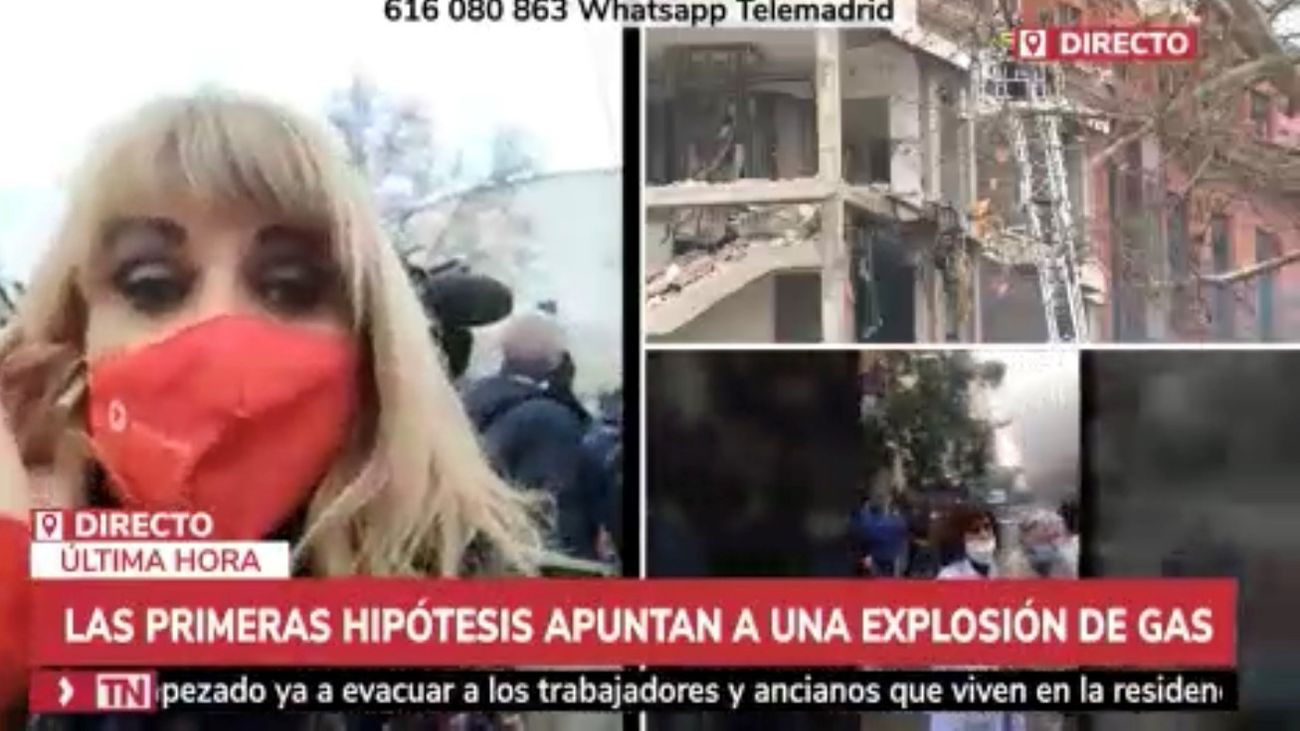 Lourdes Maldonado, este martes, informando en directo desde la Puerta de Toledo.