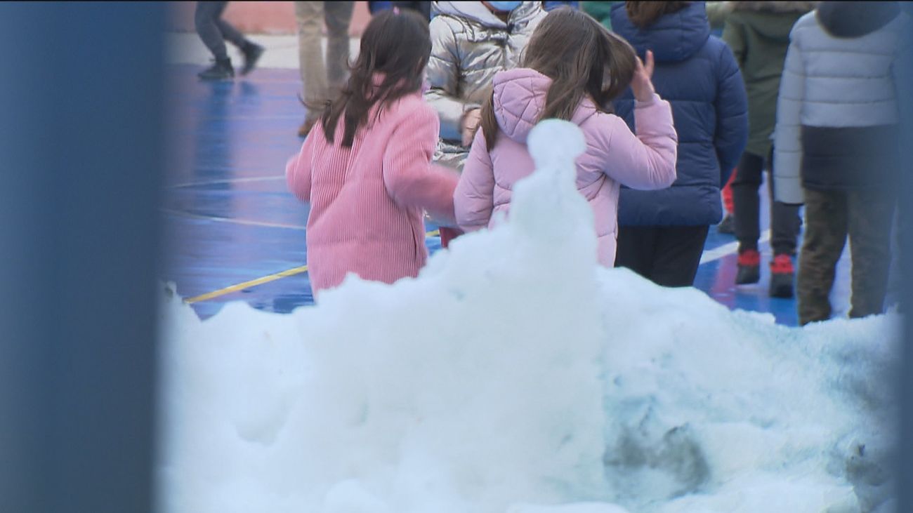 Sólo 20 colegios madrileños no han podido abrir por los efectos de la gran nevada dejada por ‘Filomena’