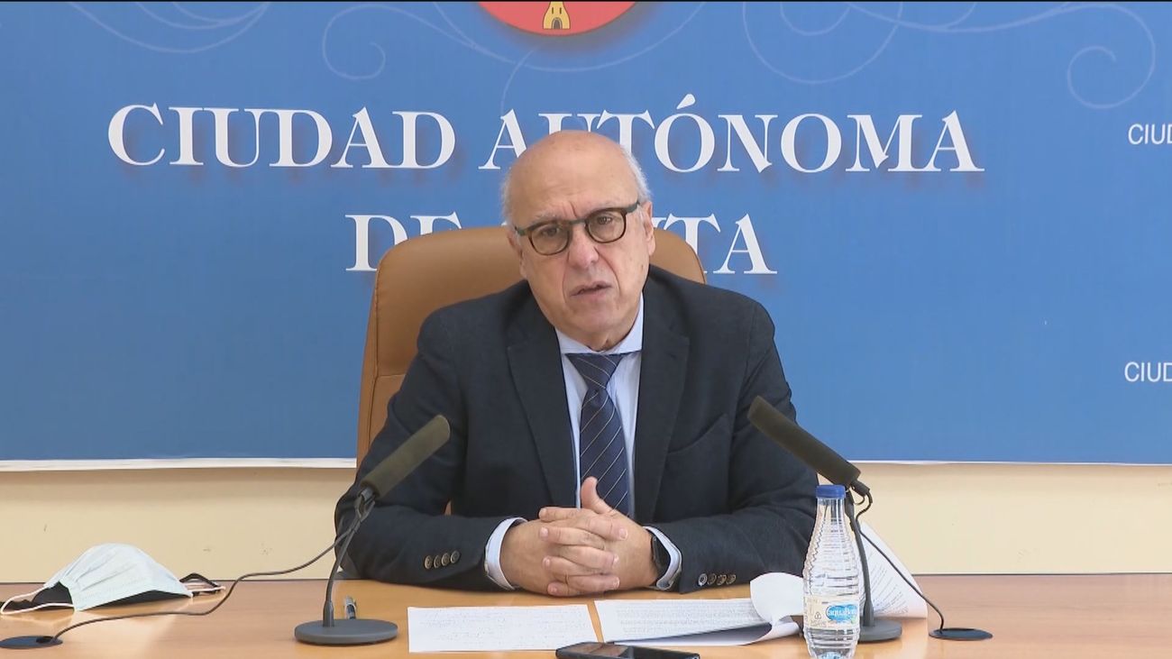 La picaresca de políticos y cargos que se saltan el protocolo de  vacunación