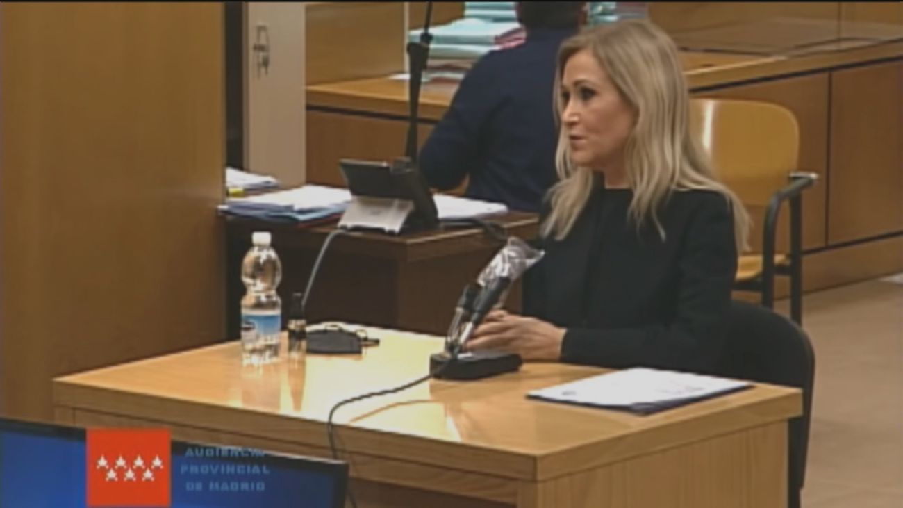 Cifuentes, en su declaración por el 'caso Máster': "Conde me dijo que no me preocupara por no ir a clase"
