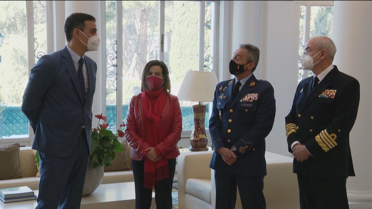 Robles pide explicaciones al JEMAD tras conocer  que ha recibido la primera dosis de la vacuna del Covid