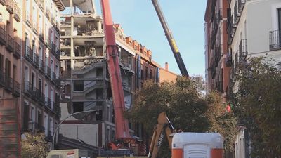 Los vecinos del  número 104 de la calle Toledo  pueden volver a sus casas tras la explosión