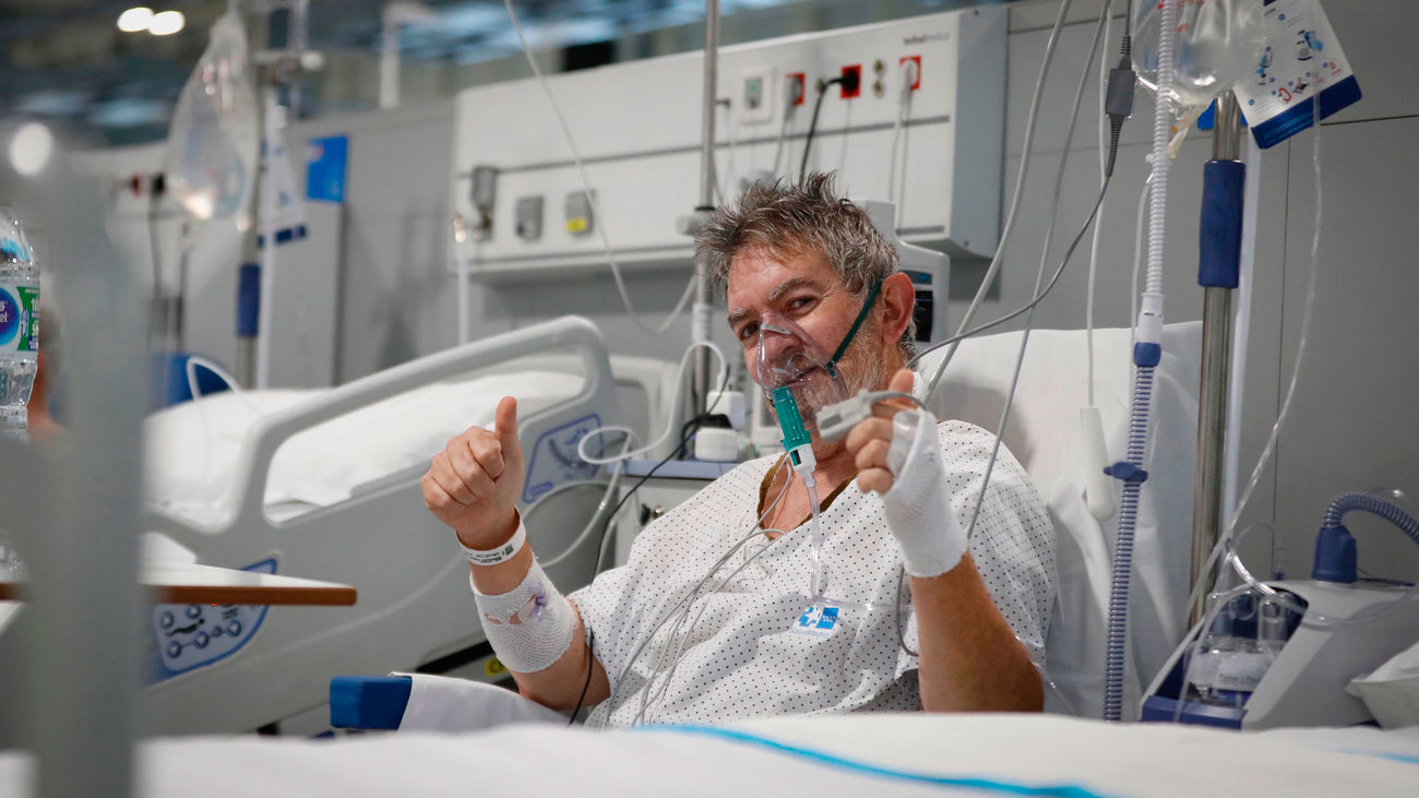 Paciente ingresado en el hospital de emergencias  Enfermera Isabel Zendal