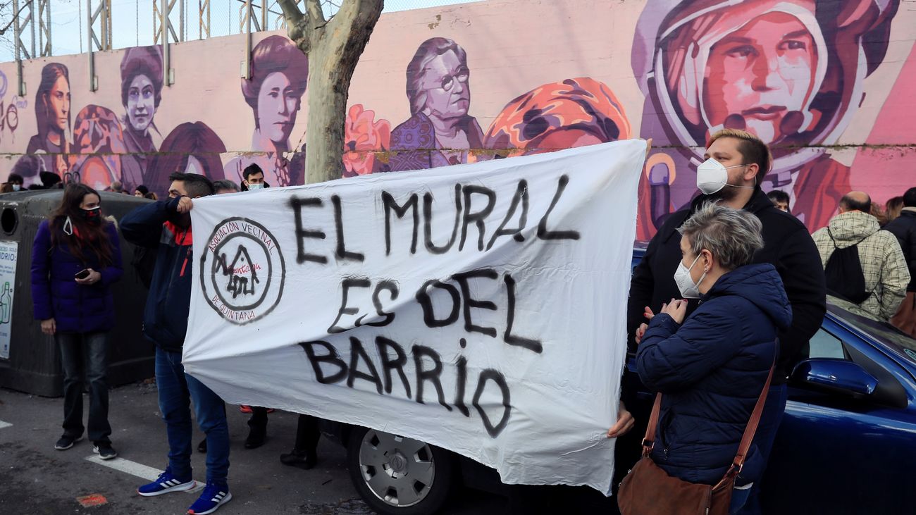 Más Madrid tacha de "títere de los trumpistas" a Almeida por querer borrar el mural feminista de Ciudad Lineal