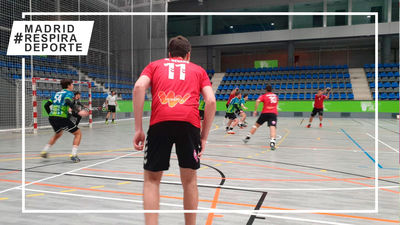 Balonmano Alcobendas sigue a la caza del líder tras ganar el derbi al Ikasa Madrid