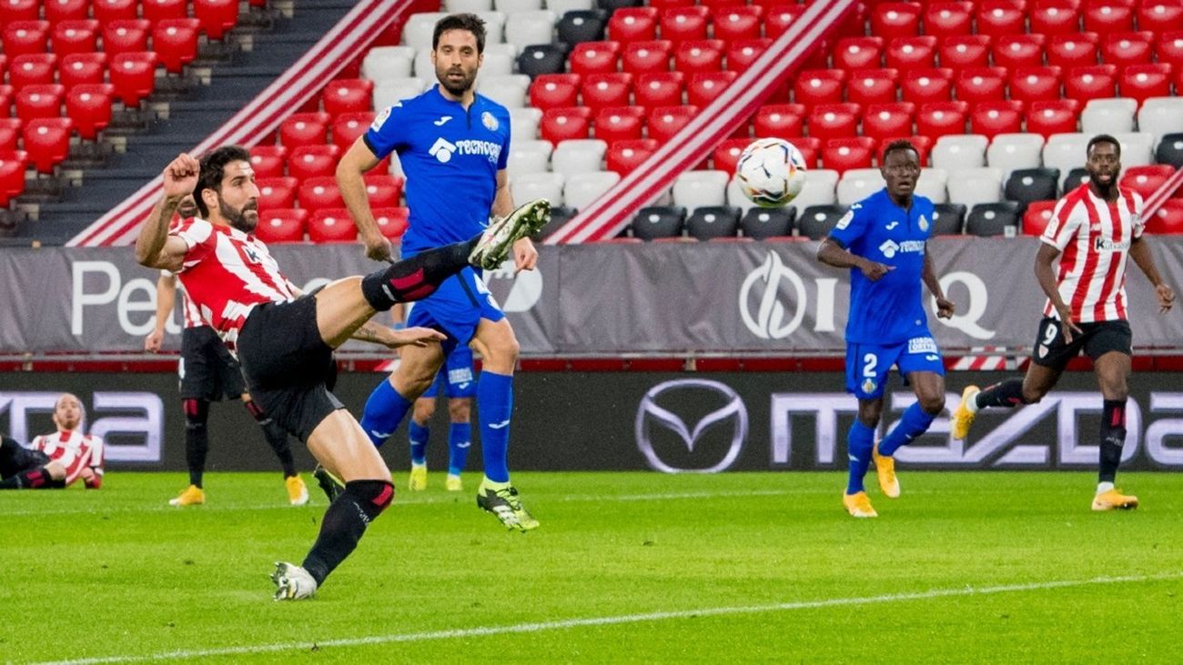 Raúl García ante el Getafe