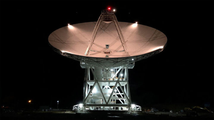 El embajador de EEUU felicita al equipo de la NASA en Robledo de Chavela por su papel "fundamental" en Artemis