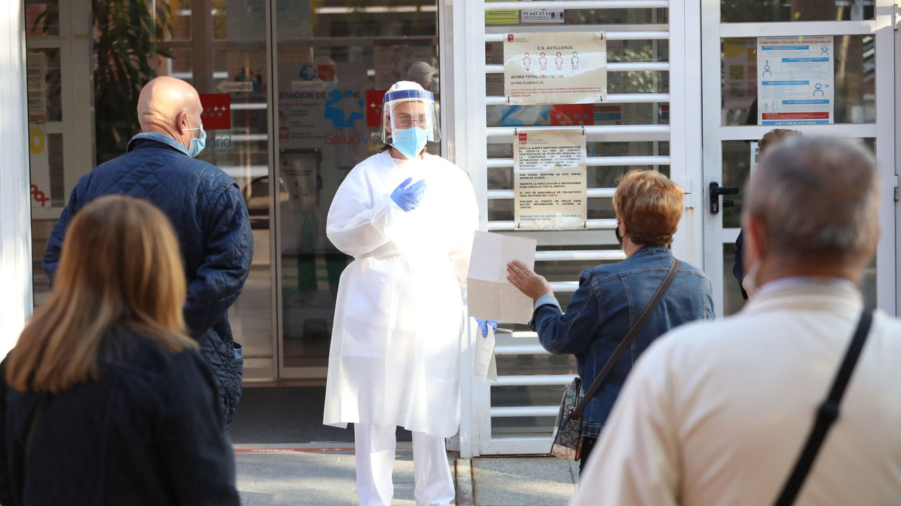 La atención primaria madrileña "desbordada y agotada física y emocionalmente"