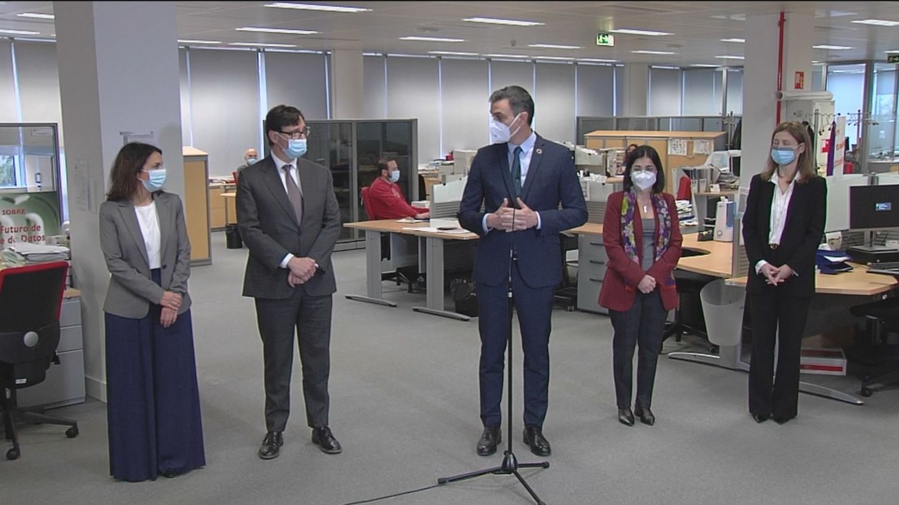 Sánchez despide a Illa destacando su "humildad" y define su salto a Cataluña como "muy necesario"