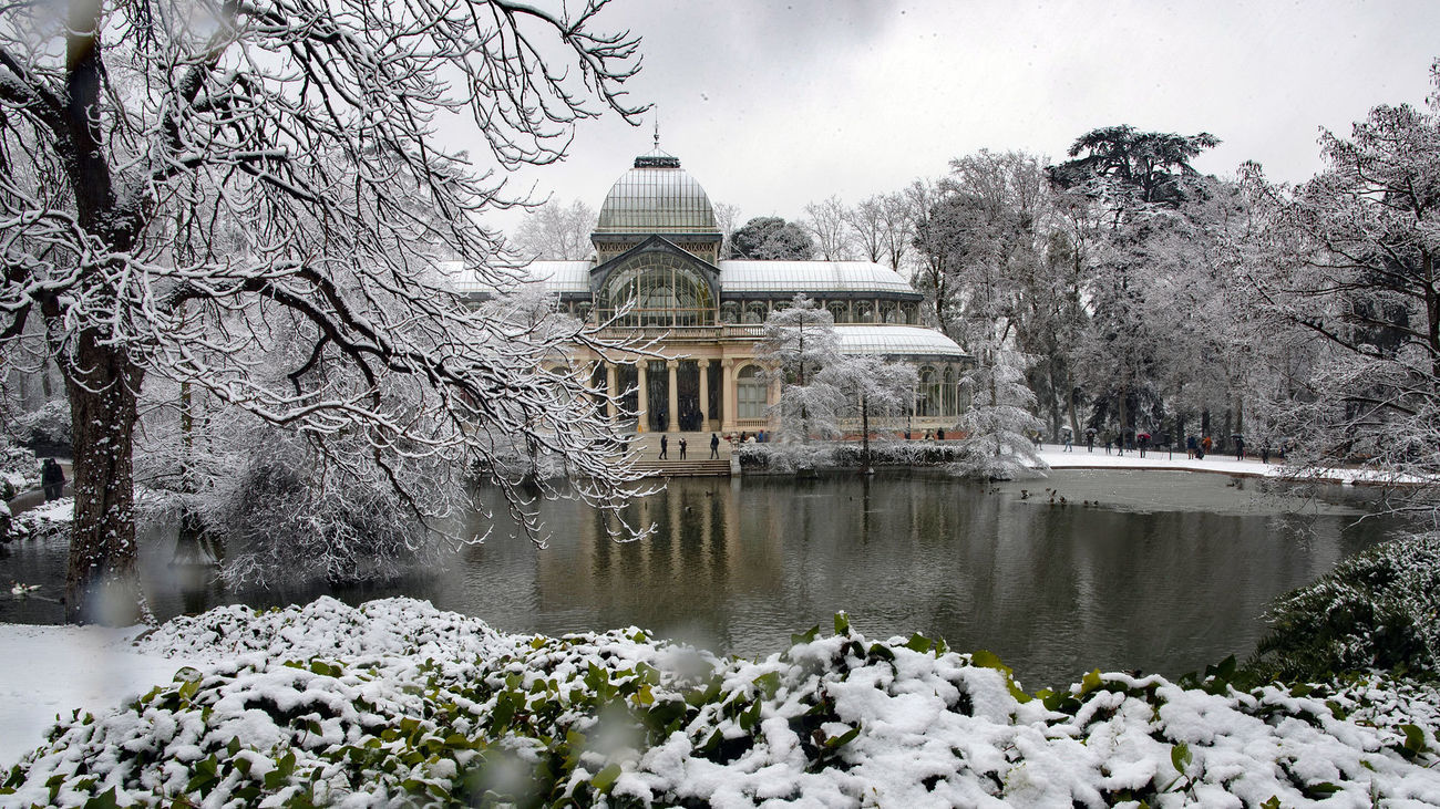 El Parque de El Retiro cubierto de nieve