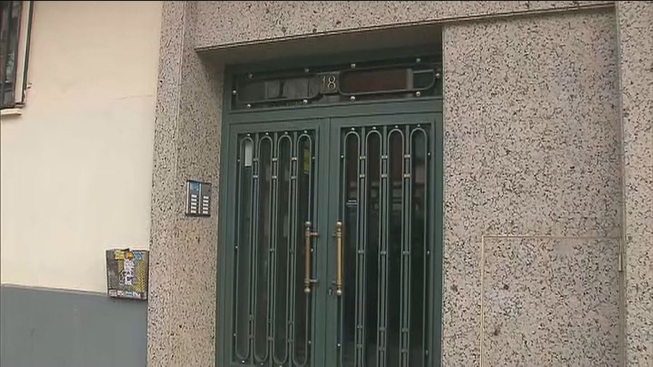 Una anciana de 92 años encerrada por su hijo en el barrio del Pilar