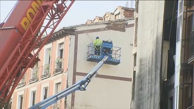 Los vecinos del 102 vuelven a sus casas una semana después de la explosión en la calle Toledo