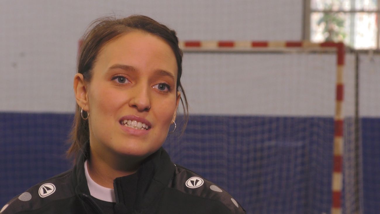 Maria Alirangues, única mujer que entrena a un equipo de Madrid de balonmano senior masculino