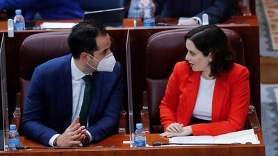 La Comunidad pone a disposición de los mayores de 65 años dos mascarillas FFP2 gratuitas en las farmacias