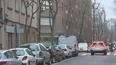 Los vecinos atribuyen los altos contagios en Chamberí a que “aquí la juventud está muy suelta”