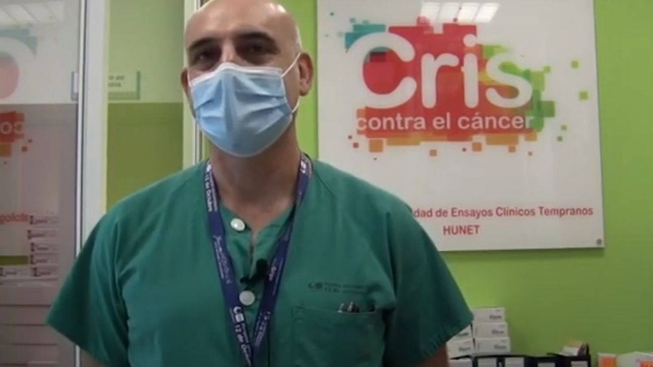 Dr Joaquín  Martínez: "Los pacientes con cáncer deben vacunarse lo antes posible"
