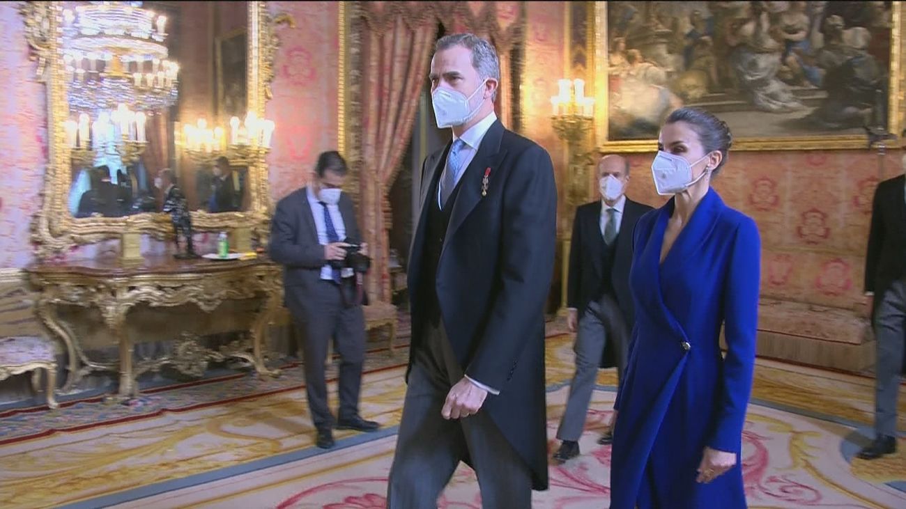 Felipe VI se congela el sueldo y destina la asignación de su padre a la modernización digital