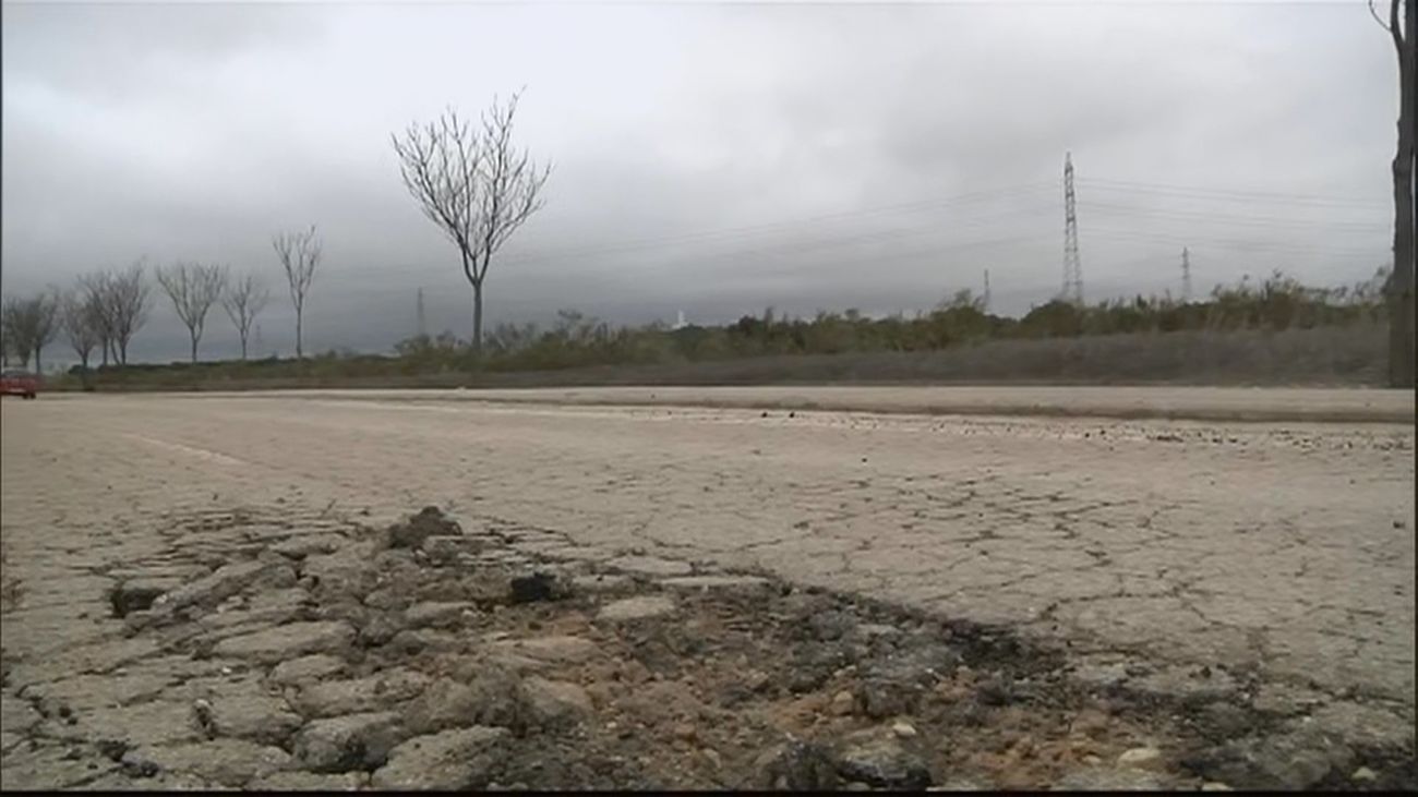 Los vecinos de Perales del Río piden el arreglo de una carretera en mal estado