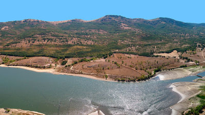 El embalse de Pinilla, algo más que una presa en pleno valle de Lozoya
