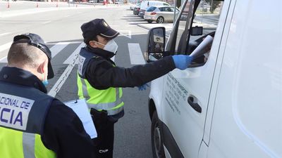 Policías y guardias civiles piden la vacuna ya y avisan de la gravedad de un brote en estos colectivos