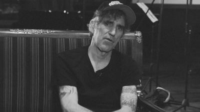 Mikel Erentxun prepara doble disco para celebrar sus 35 años desde Duncan Dhu