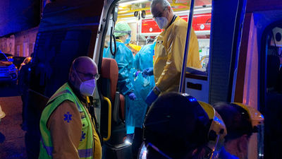 Un herido grave por una agresión con arma blanca  en un edificio okupado en Puente de Vallecas