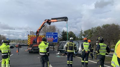 Un conductor resulta herido tras volcar el coche que conducía en la A-3