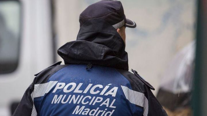Dos detenidos por agredir a policías municipales  de Madrid cuando desalojaban una fiesta ilegal en Centro