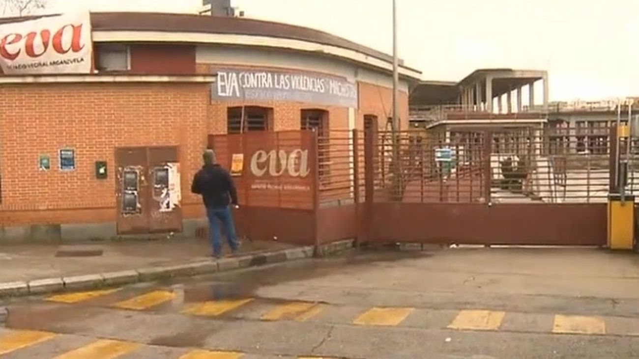 El Espacio Vecinal Arganzuela (EVA) abandona el Mercado de Legazpi antes de ser desalojados