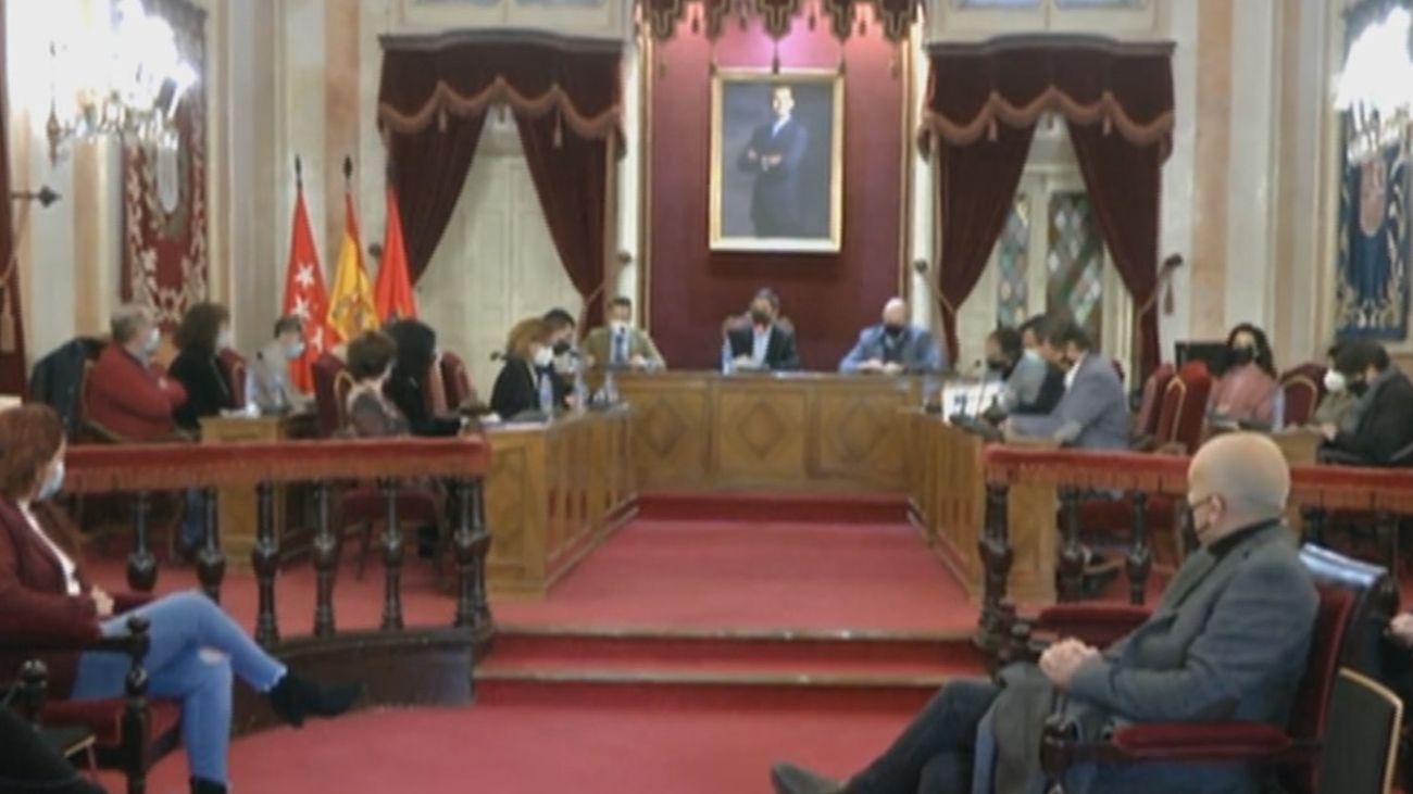 El Pleno municipal de Alcalá de Henares pide el cese de la gerente de su hospital, Dolores Rubio