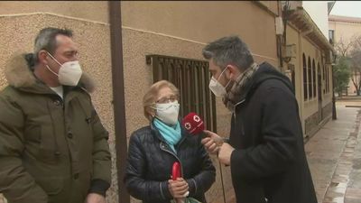 Dolores, la vecina 'anticables' de Velilla de San Antonio: “Voy a defender mi casa con toda mi alma”