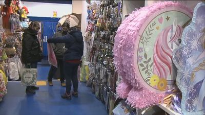 Las mascarillas ponen en crisis al sector de los disfraces y máscaras tras la suspensión del carnaval