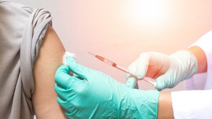 La suma de vacunas y sus condicionantes complica el calendario de vacunación