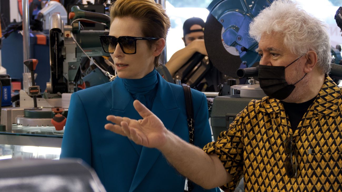 'La voz humana', de Pedro Almodóvar, sigue en la carrera de los Oscar