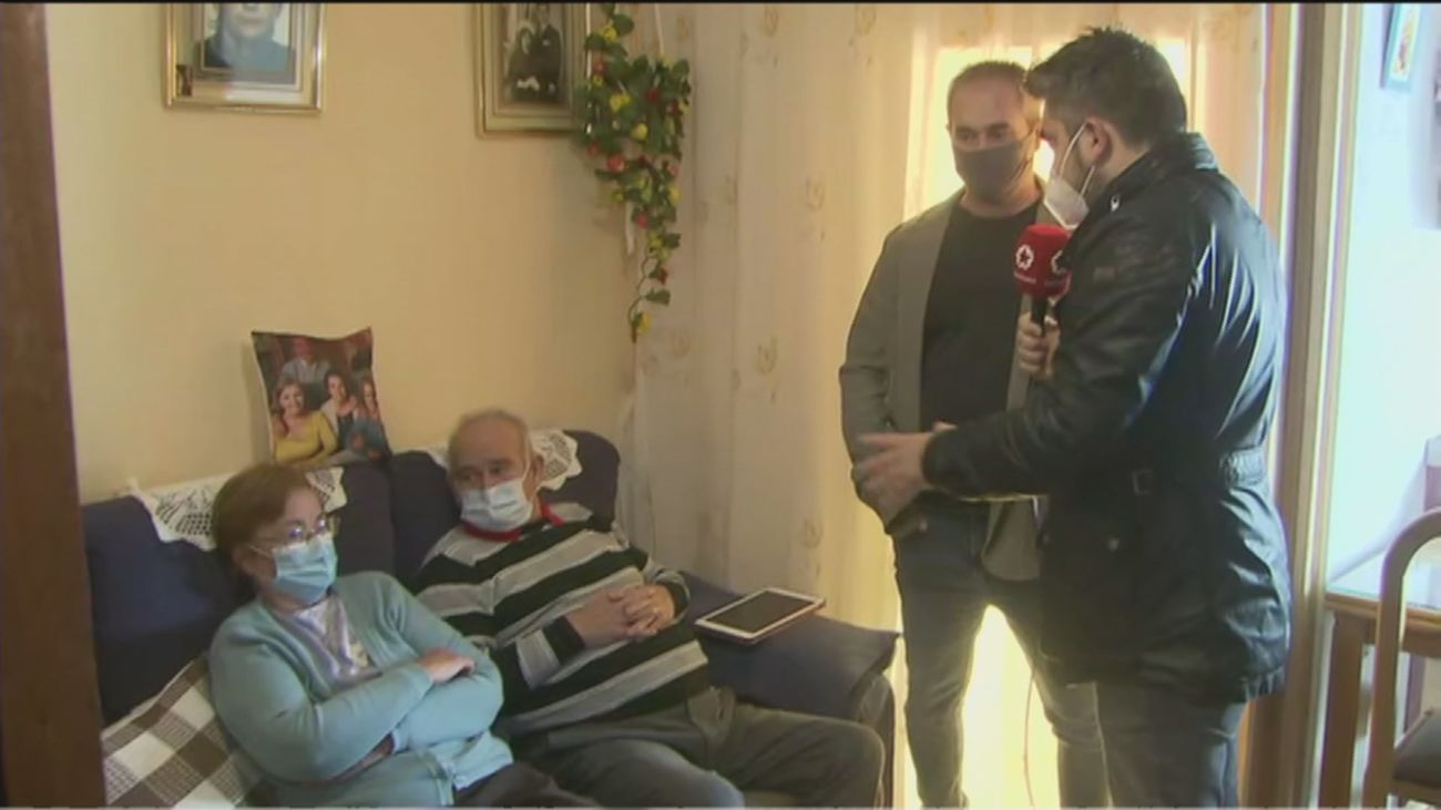 Un matrimonio de ancianos gana a Bankia, logra recuperar su piso y da las gracias a Telemadrid